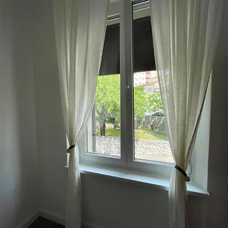 Apartment Sea Flower